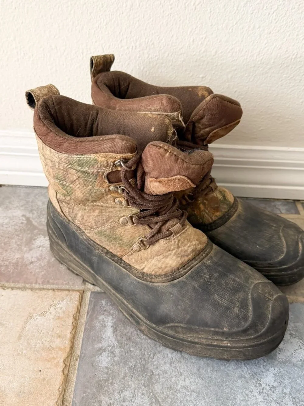 Ozark Trail Mens 10 Camo Duck Boots 3M Thinsulate Insulated Waterproof